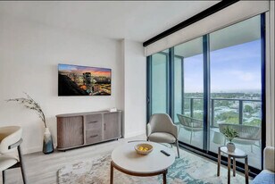 580 72nd St, Unit SI FL11-ID1532687P in Miami Beach, FL - Building Photo