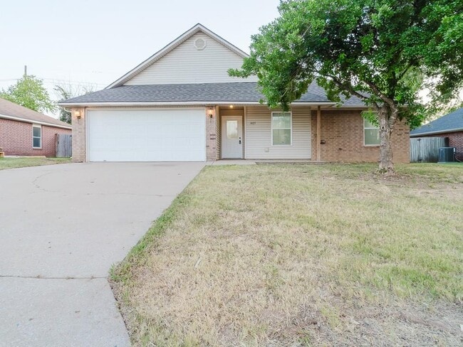 property at 1407 SE 21st St