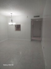 14421 N Kendall Dr in Miami, FL - Building Photo - Building Photo