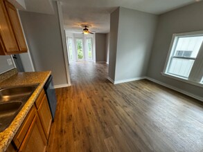 4000 Glady Rd in Lynchburg, OH - Foto de edificio - Building Photo