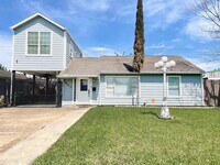 3807 Brock St photo'