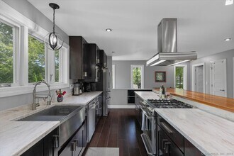 33 Jefferson Pl in Branford, CT - Building Photo - Building Photo
