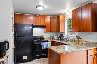 1520 NE 195th St in Lake Forest Park, WA - Building Photo - Building Photo