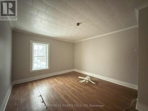 6 Pearl St E in Brockville, ON - Foto de edificio - Building Photo