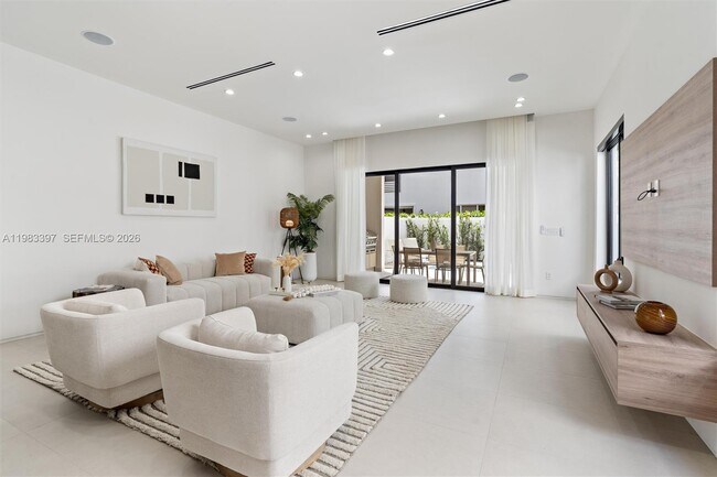 1410 NE 5th St in Fort Lauderdale, FL - Foto de edificio - Building Photo