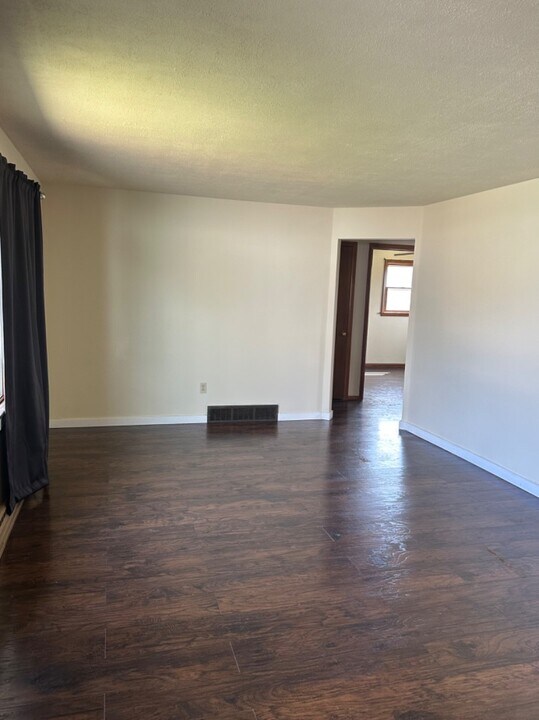 1908 S Maple Ave in Marshfield, WI - Building Photo