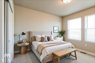 5718 Osprey Dr in Stansbury Park, UT - Foto de edificio - Building Photo