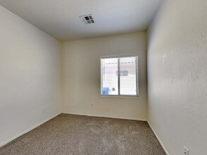 2102 E La Costa Dr in Chandler, AZ - Building Photo - Building Photo