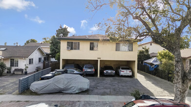 3422 Casitas Ave in Los Angeles, CA - Building Photo - Building Photo