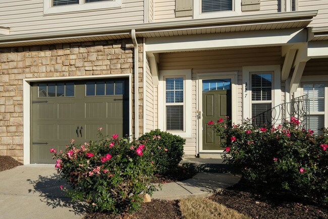 735 Tulip Grove Rd-Unit -#327 in Nashville, TN - Building Photo - Building Photo