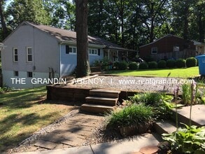 3023 Hollowell Ave SW in Roanoke, VA - Building Photo - Building Photo