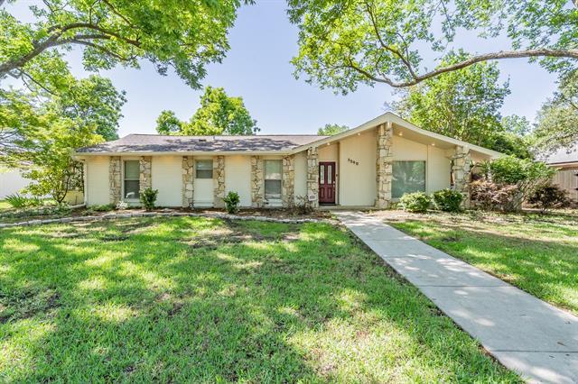 3340 Royal Ln in Dallas, TX - Foto de edificio