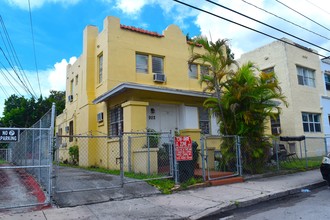 922 NW 2nd St in Miami, FL - Building Photo - Building Photo