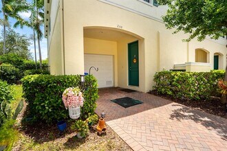 250 SW 7th Ct in Pompano Beach, FL - Building Photo - Building Photo