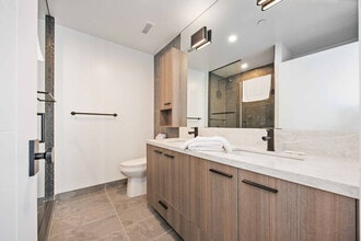 25 Dalhousie St, Unit SI ID1360026P in Toronto, ON - Building Photo - Building Photo