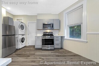 46 Brackett St, Unit #2 in Boston, MA - Foto de edificio - Building Photo