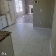 403 Stillwood Ct in Indianapolis, IN - Building Photo - Building Photo