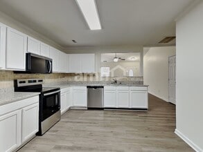 4477 Westhill Pl in Kernersville, NC - Foto de edificio - Building Photo