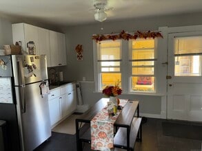 37 Hungerford Ave in Watertown, CT - Building Photo - Building Photo