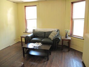 105 Dryden Rd, Unit 2 in Ithaca, NY - Building Photo - Building Photo