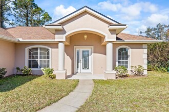 125 Bressler Ln in Palm Coast, FL - Building Photo - Building Photo