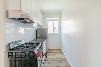 915 S Kenmore Ave in Los Angeles, CA - Building Photo - Building Photo