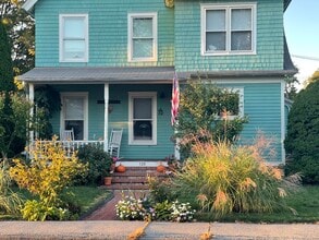 126 East Ave in New Canaan, CT - Building Photo - Building Photo