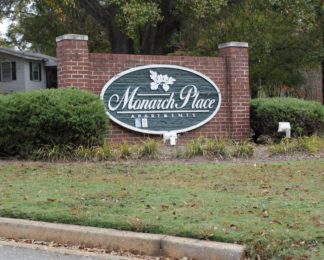 Monarch Place in Wellford, SC - Building Photo - Building Photo