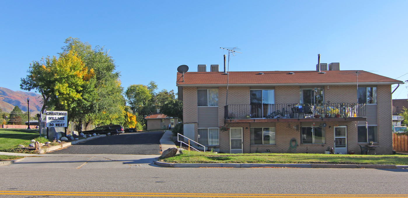 Crestwood Village in Kaysville, UT - Foto de edificio