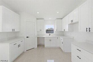 2105 NE 1st Ave in Cape Coral, FL - Building Photo - Building Photo