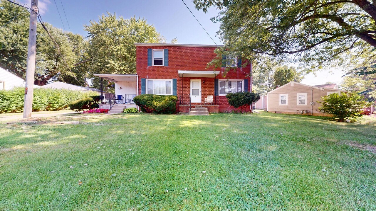 683-685-685 S Diamond St in Mansfield, OH - Building Photo
