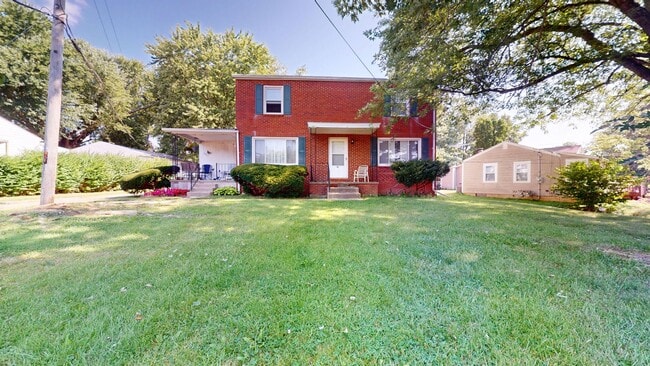 property at 683-685-685 S Diamond St