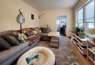 4422 N St Louis Ave in Chicago, IL - Building Photo - Building Photo