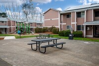 Fort Vancouver Terrace in Vancouver, WA - Building Photo - Building Photo