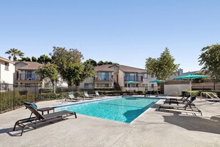 Rosewood Apartments in Redlands, CA - Building Photo