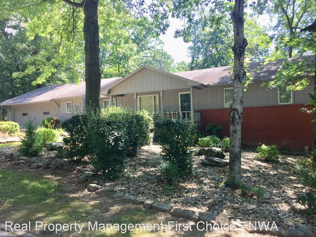 8578 Wild Cherry Dr in Rogers, AR - Building Photo - Building Photo