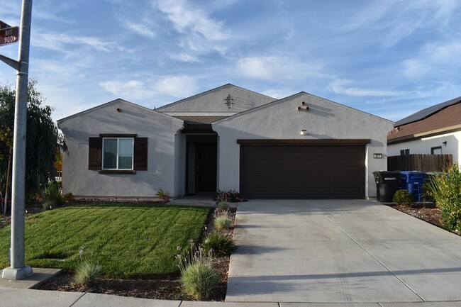 property at 917 Somerset Way