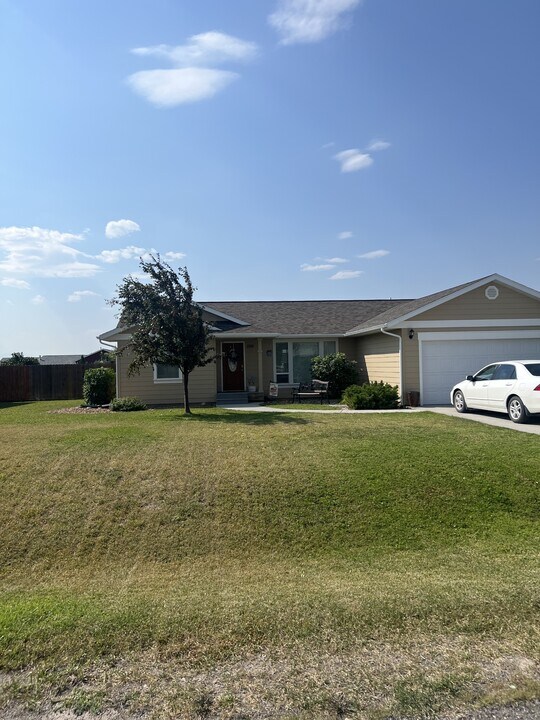 1159 Polaris Rd in Helena, MT - Building Photo