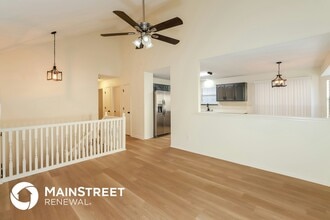 404 SE Bristol Dr in Lee's Summit, MO - Foto de edificio - Building Photo