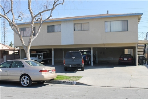 8038 Felix Ave in Bell Gardens, CA - Building Photo