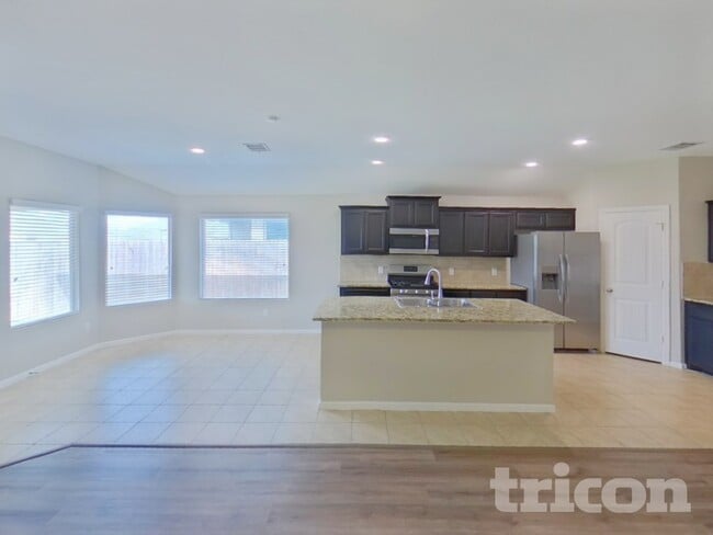 752 Rutherford Dr in Crowley, TX - Building Photo - Building Photo