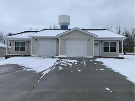 9029 Landon Ln, Unit 9031 in Richmond, KY - Building Photo