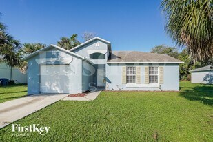 360 Clay St in La Belle, FL - Building Photo