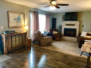 3025 SW Isaac Ave in Pendleton, OR - Building Photo - Building Photo