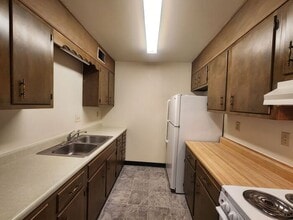 600 S 4th St in Terre Haute, IN - Building Photo - Building Photo