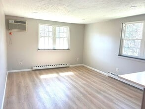 14 Leonard Rd in Boxborough, MA - Building Photo - Building Photo