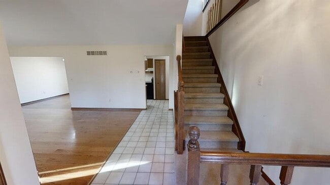 2872 Elmwood Ave in Ann Arbor, MI - Building Photo - Building Photo