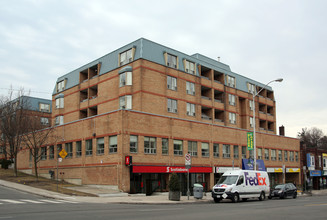 1709 Bloor St W in Toronto, ON - Building Photo - Building Photo