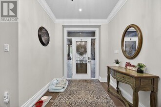 19 Breakwater Ct in Gravenhurst, ON - Building Photo - Building Photo