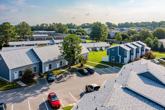 Harbor Pointe Apartments in Greenville, NC - Building Photo - Building Photo